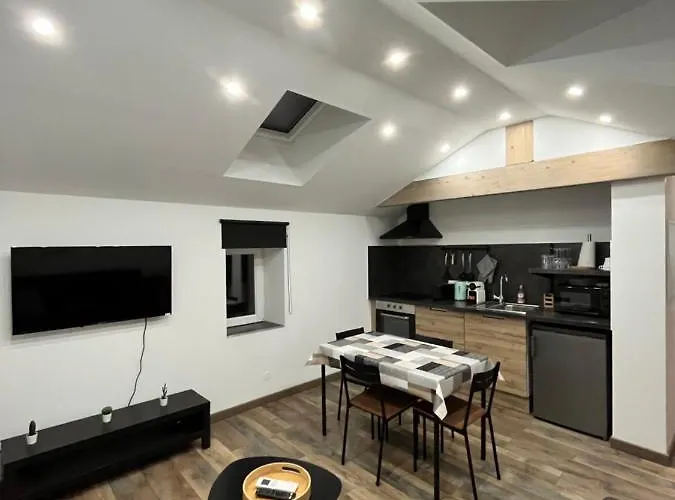 Serenity Apartment *